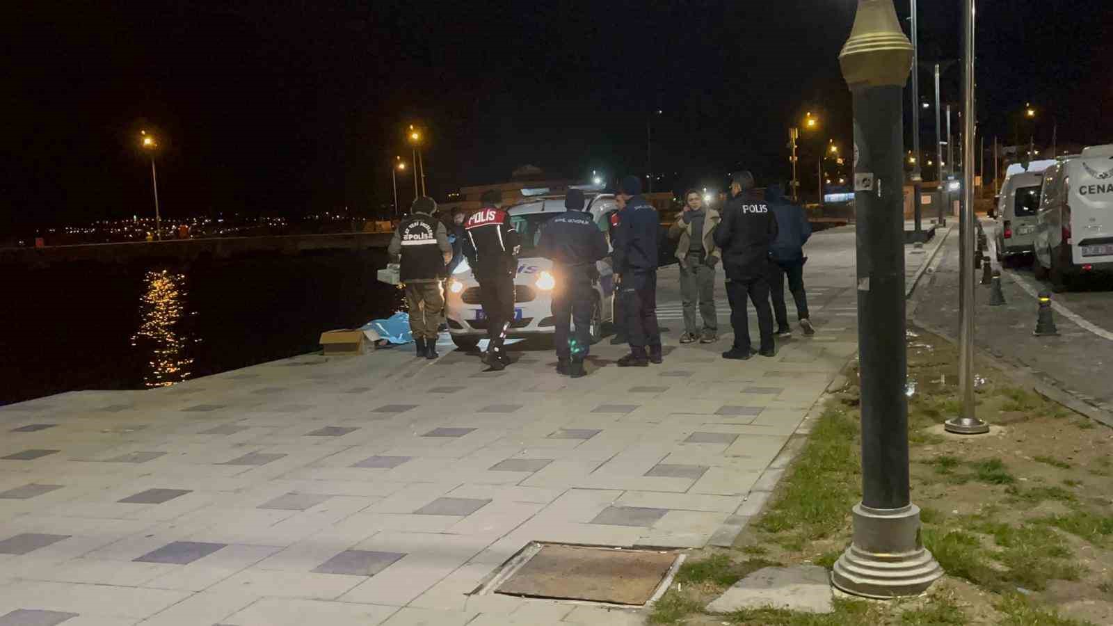 sinopta-bir-kisi-denizde-olu-bulundu