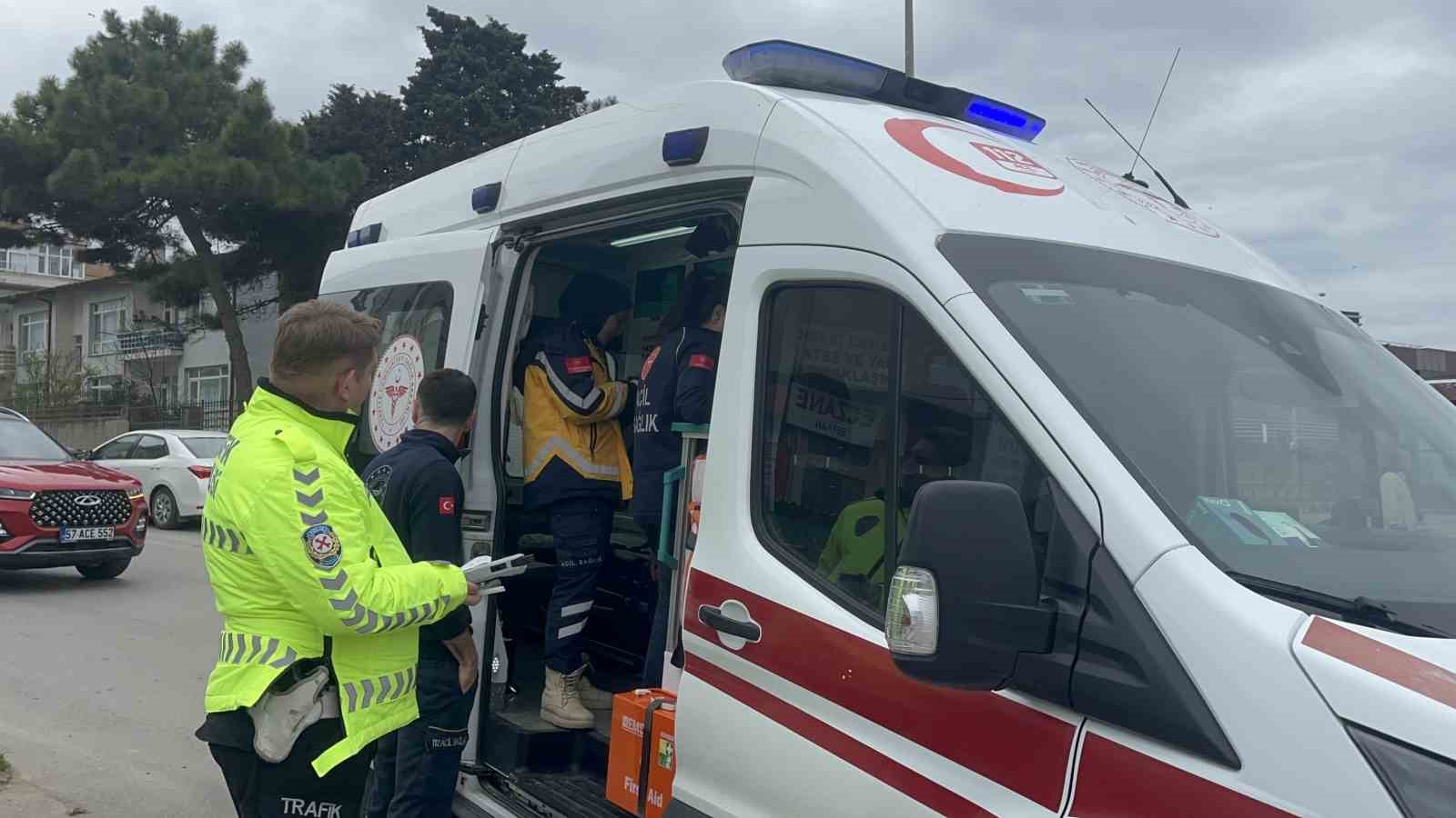 sinopta-devrilen-elektrikli-motosikletin-surucusu-yaralandi