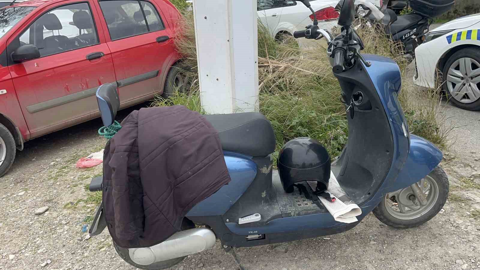 sinopta-devrilen-elektrikli-motosikletin-surucusu-yaralandi