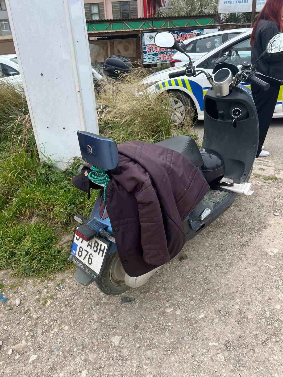 sinopta-devrilen-elektrikli-motosikletin-surucusu-yaralandi