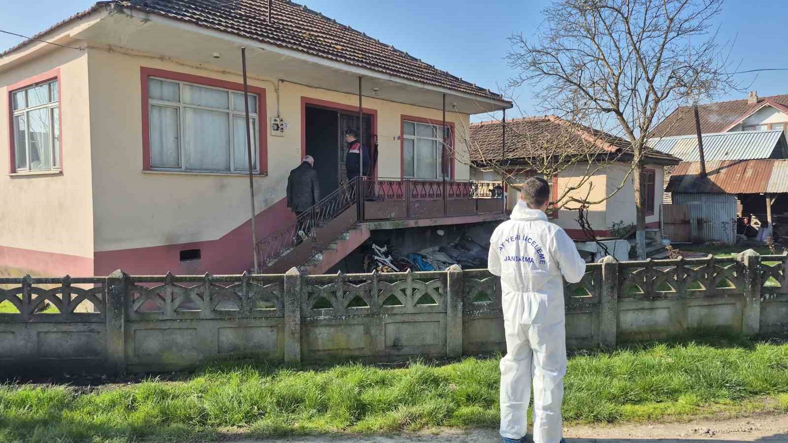 sobadan-sizan-duman-faciasi-1-kisi-hayatini-kaybetti-3-kisi-dumandan-etkilendi