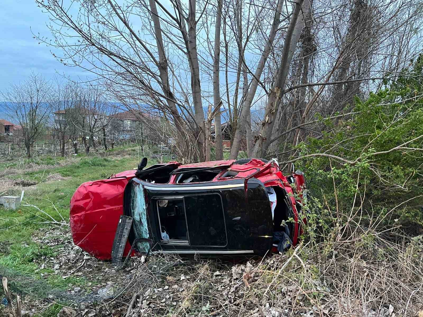 tokatta-alkollu-surucu-emanet-aldigi-aracla-takla-atti-iki-kardes-yaralandi