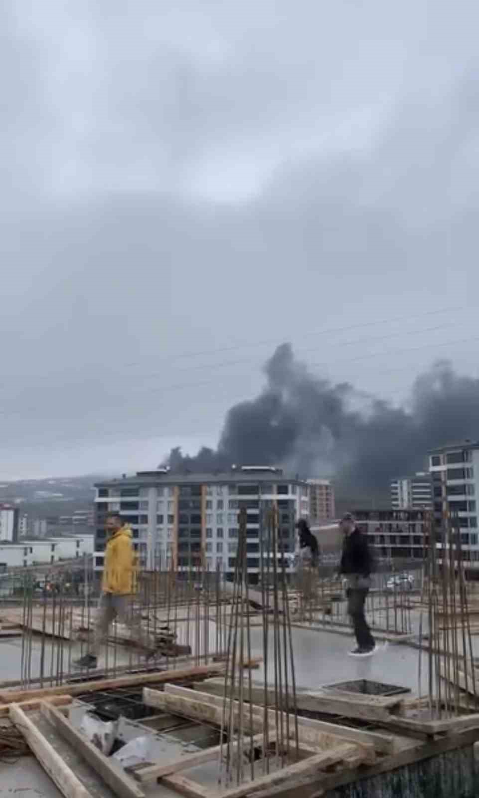 tokatta-insaatta-cikan-yangin-korkuttu