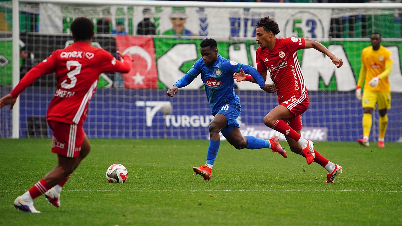 trendyol-super-lig-caykur-rizespor-1-antalyaspor-0-mac-sonucu