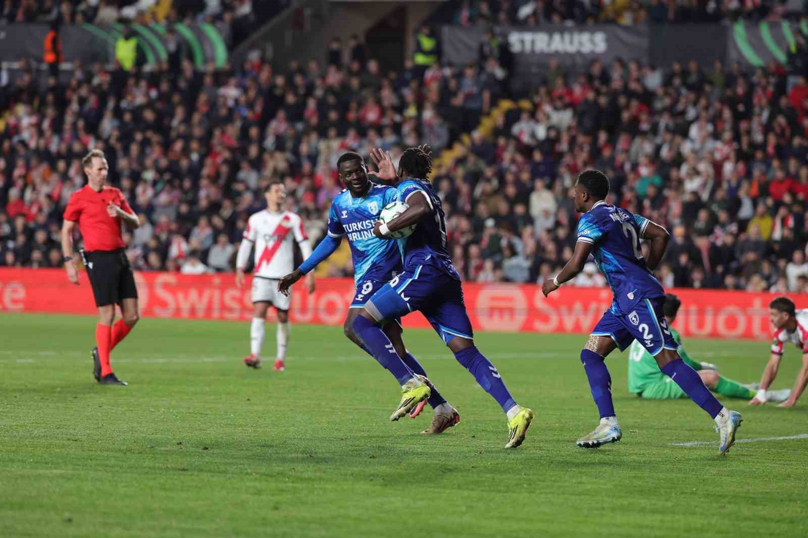 uefa-konferans-ligi-rayo-vallecano-0-samsunspor-1-mac-sonucu