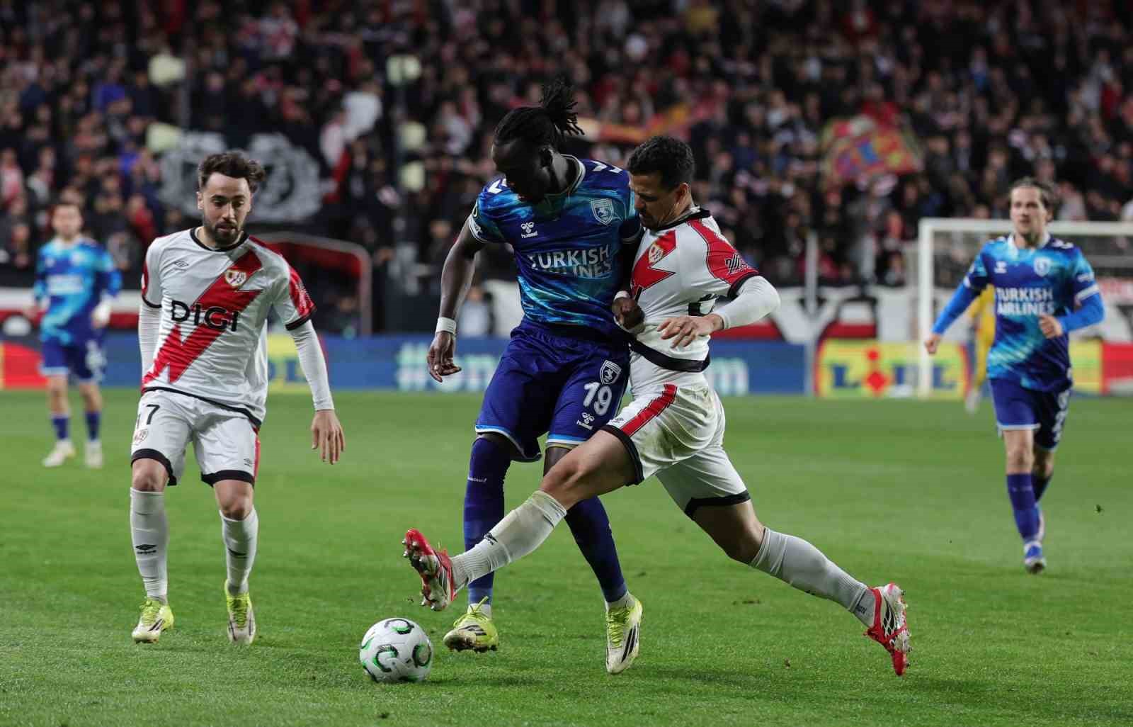 uefa-konferans-ligi-rayo-vallecano-0-samsunspor-1-mac-sonucu