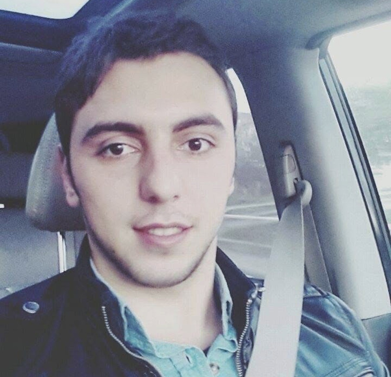 vakaya-giden-ambulansin-kaza-ani-kamerada-1-olu-3-yarali