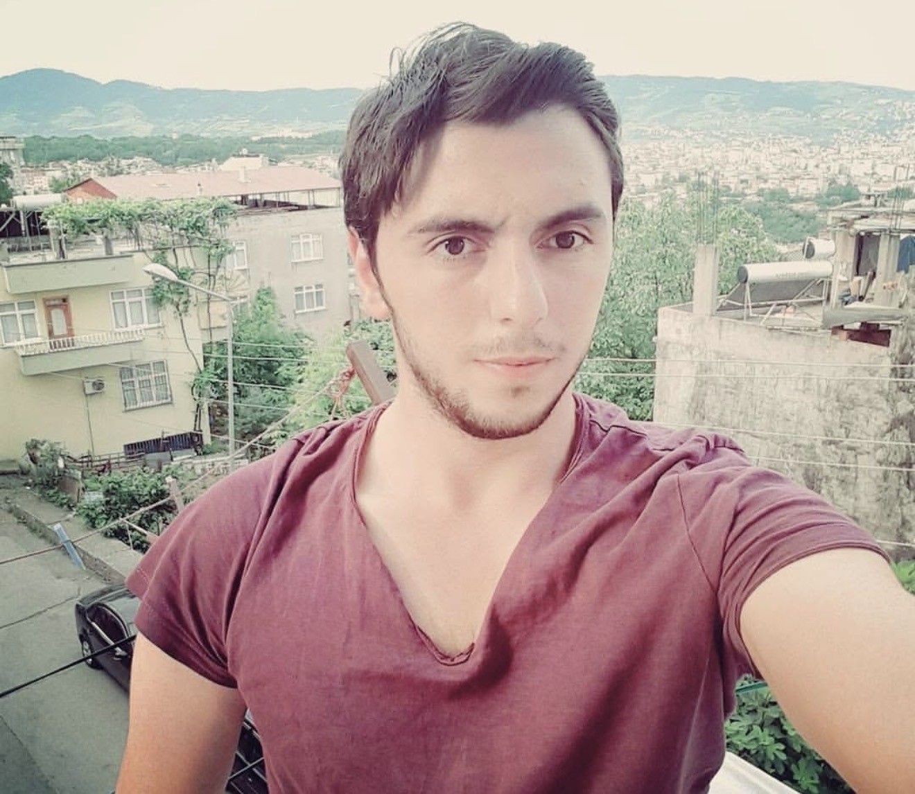 vakaya-giden-ambulansin-kaza-ani-kamerada-1-olu-3-yarali