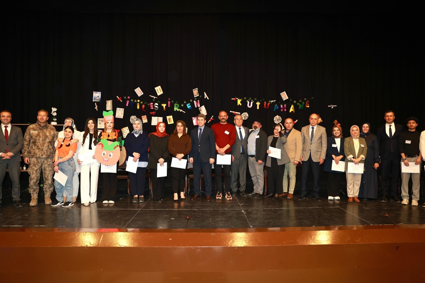 vali-bakan-acikladi-kilicarslan-binasi-kutuphaneye-donusturulecek