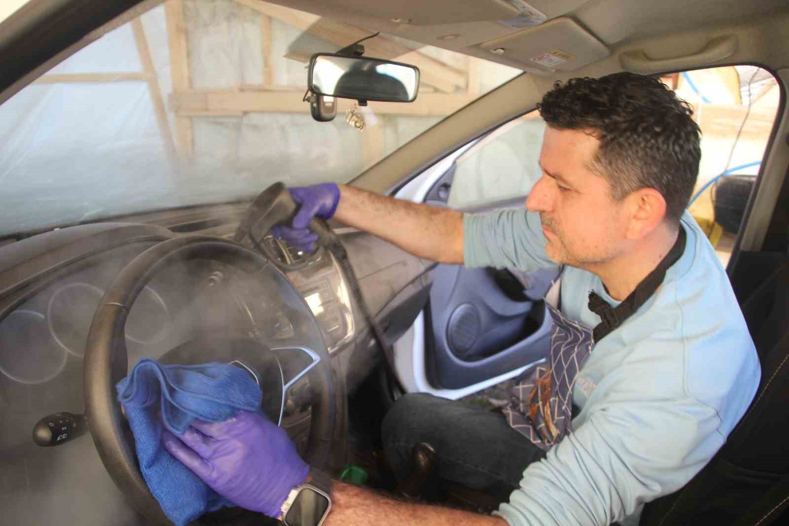 yoneticiligi-birakti-kuresel-isinmaya-karsi-mobil-ve-susuz-arac-yikama-baslatti