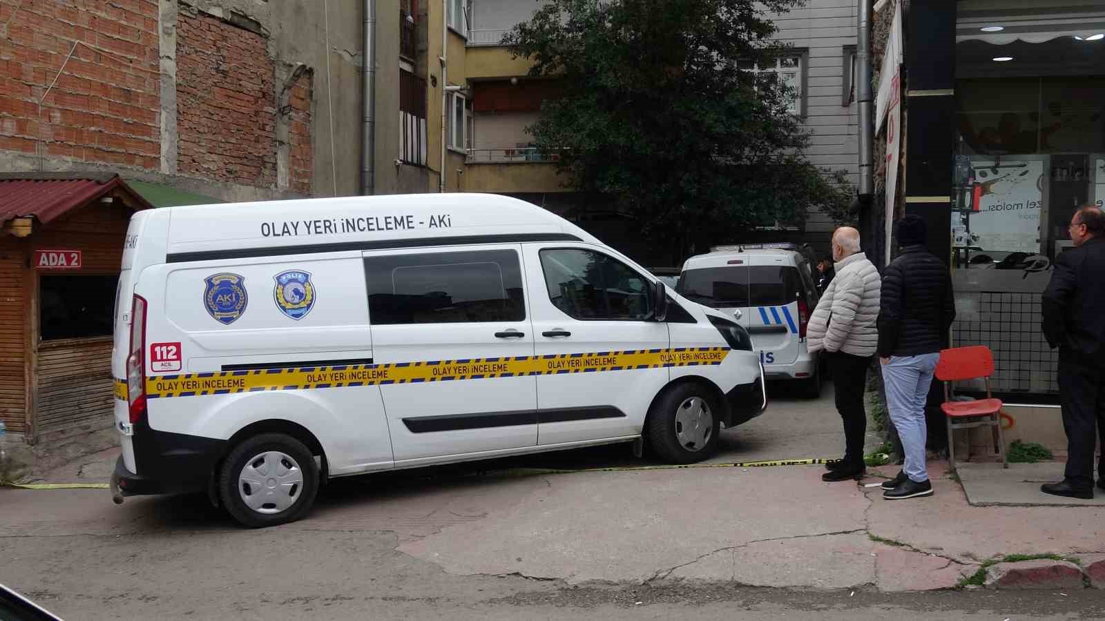yrp-samsun-il-baskaninin-kardesi-otoparkta-arac-icinde-olu-bulundu