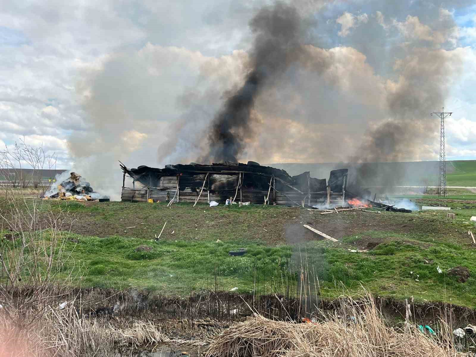 agil-ve-saman-balyalari-alev-alev-yandi