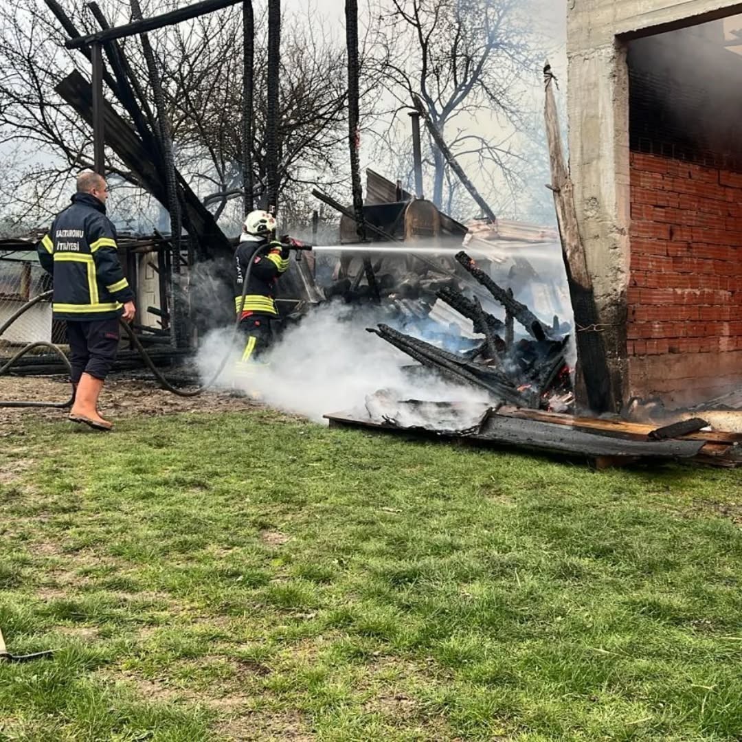 alev-alev-yanan-samanlik-kullanilamaz-hale-geldi