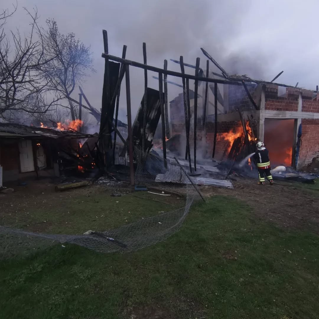 alev-alev-yanan-samanlik-kullanilamaz-hale-geldi