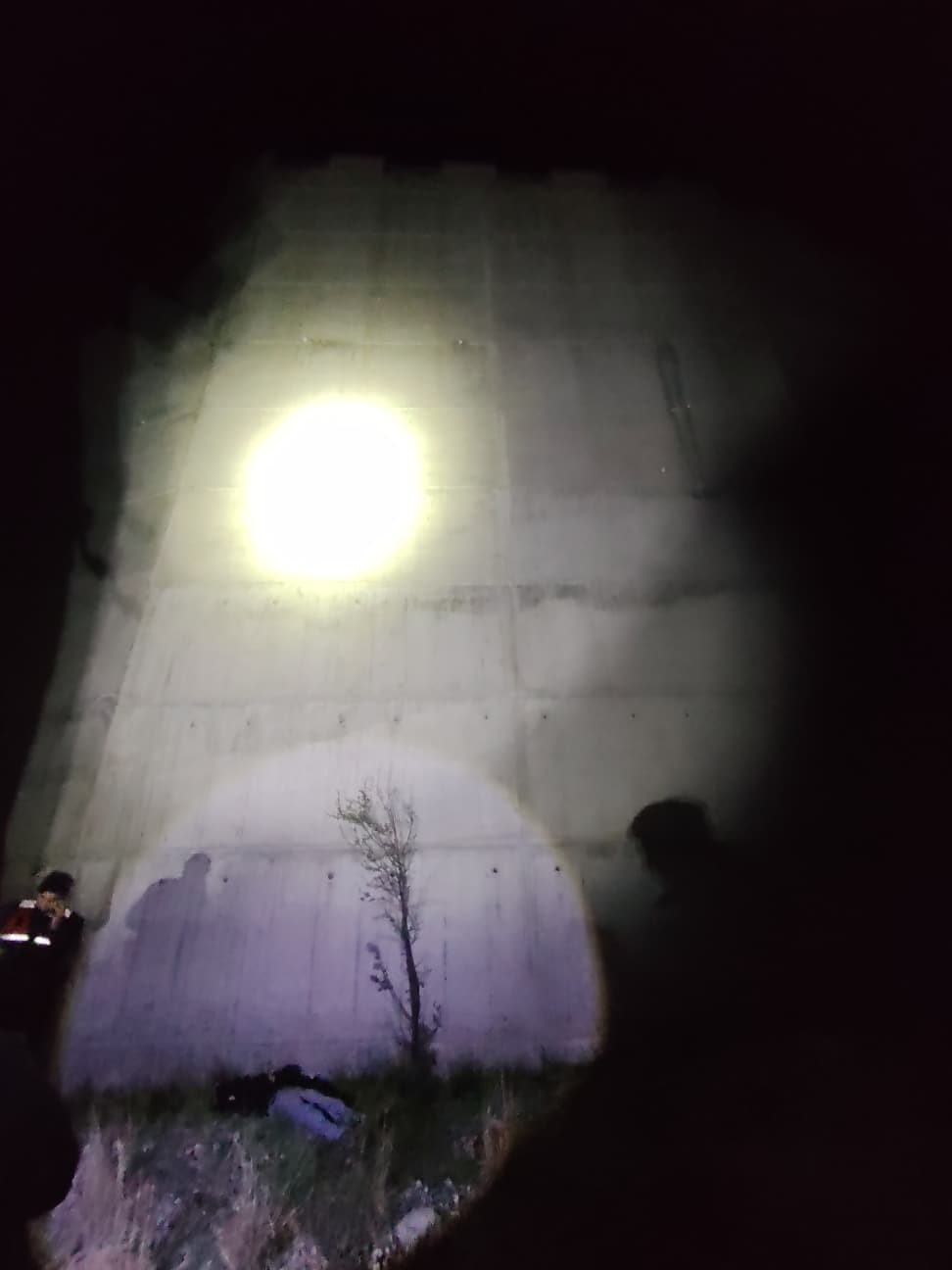 artvinde-70-metrelik-duvardan-dusen-kisi-hayatini-kaybetti