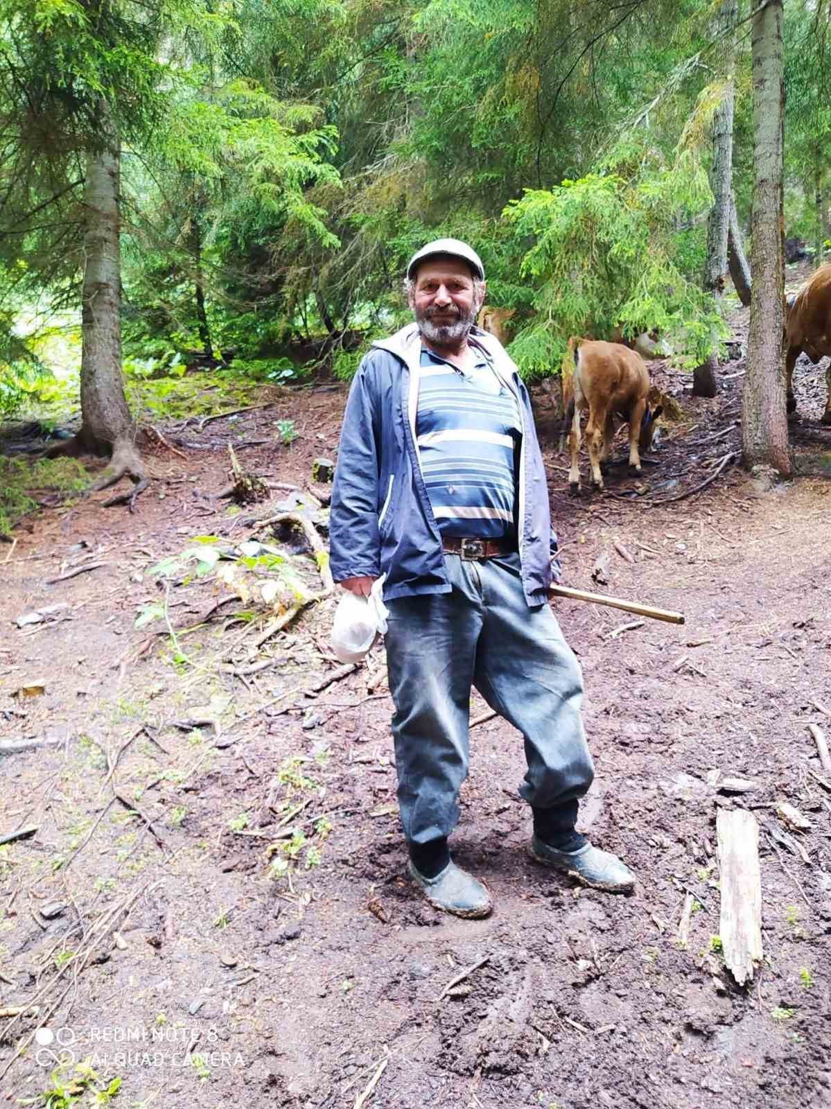 artvinde-merdivenden-dusen-sahis-hayatini-kaybetti