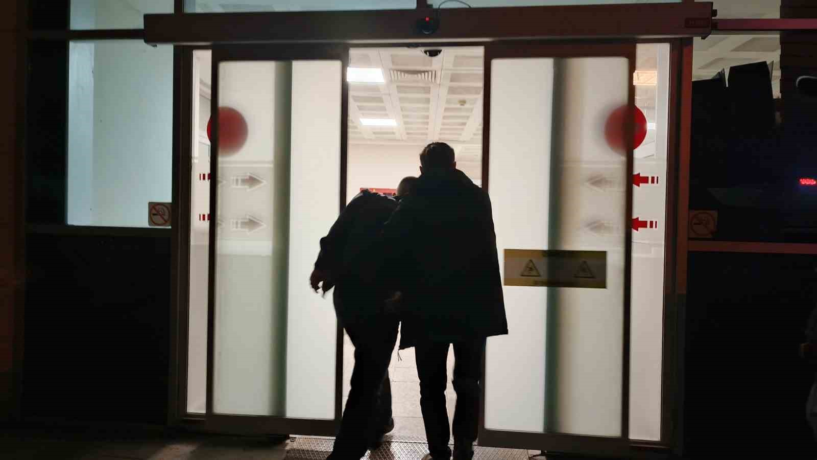 bafrada-husumetli-iki-grup-arasinda-kavga-3-yarali