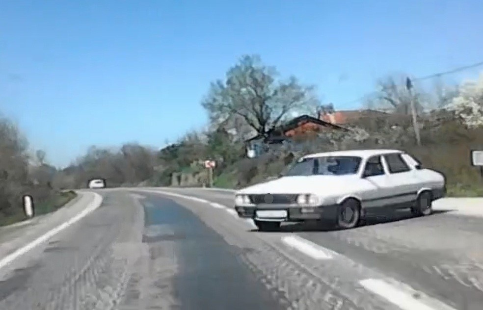 bartinda-2-otomobil-kafa-kafaya-carpisti