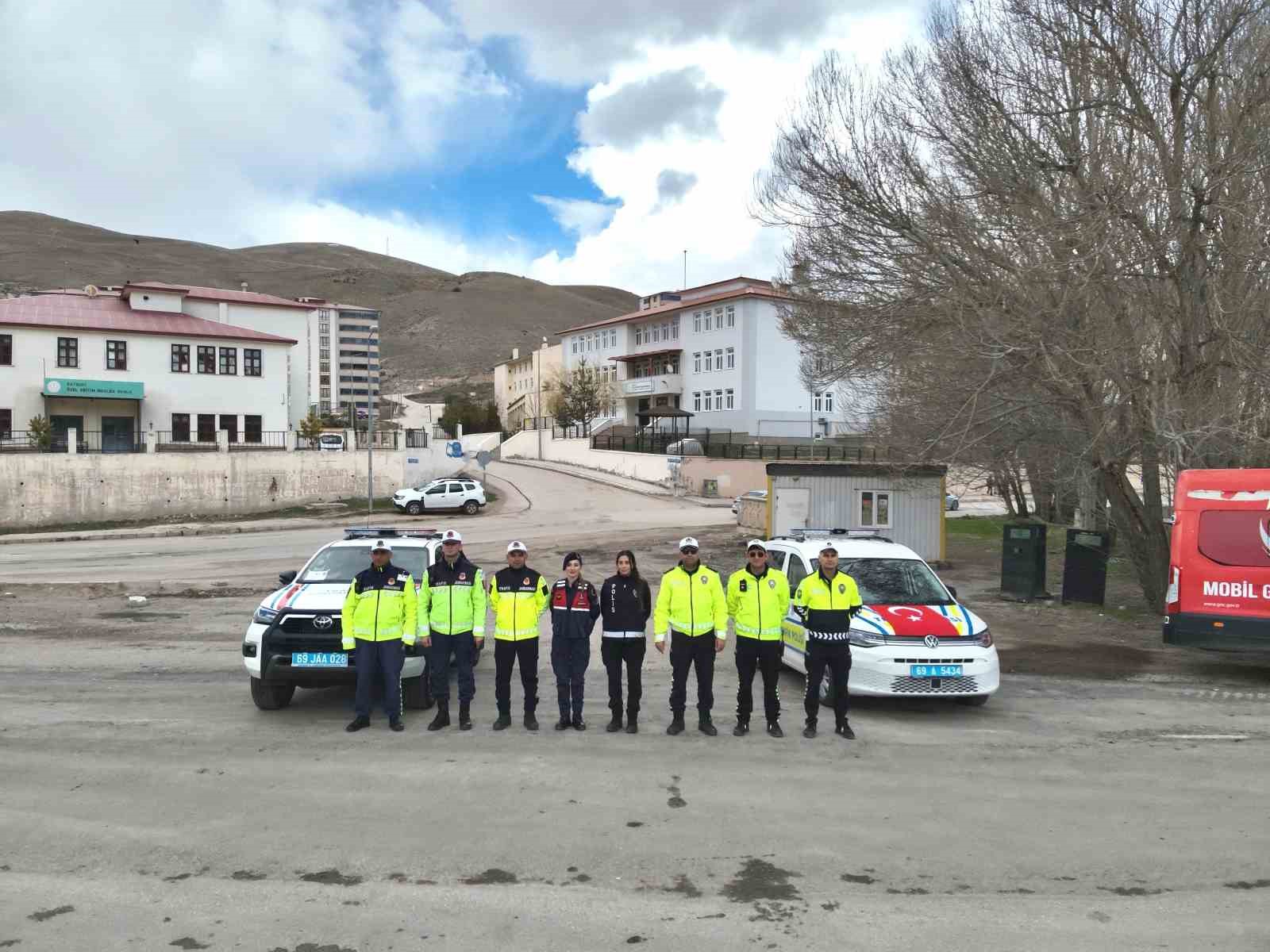 bayburtta-emniyet-ve-jandarmadan-ortak-trafik-denetimi