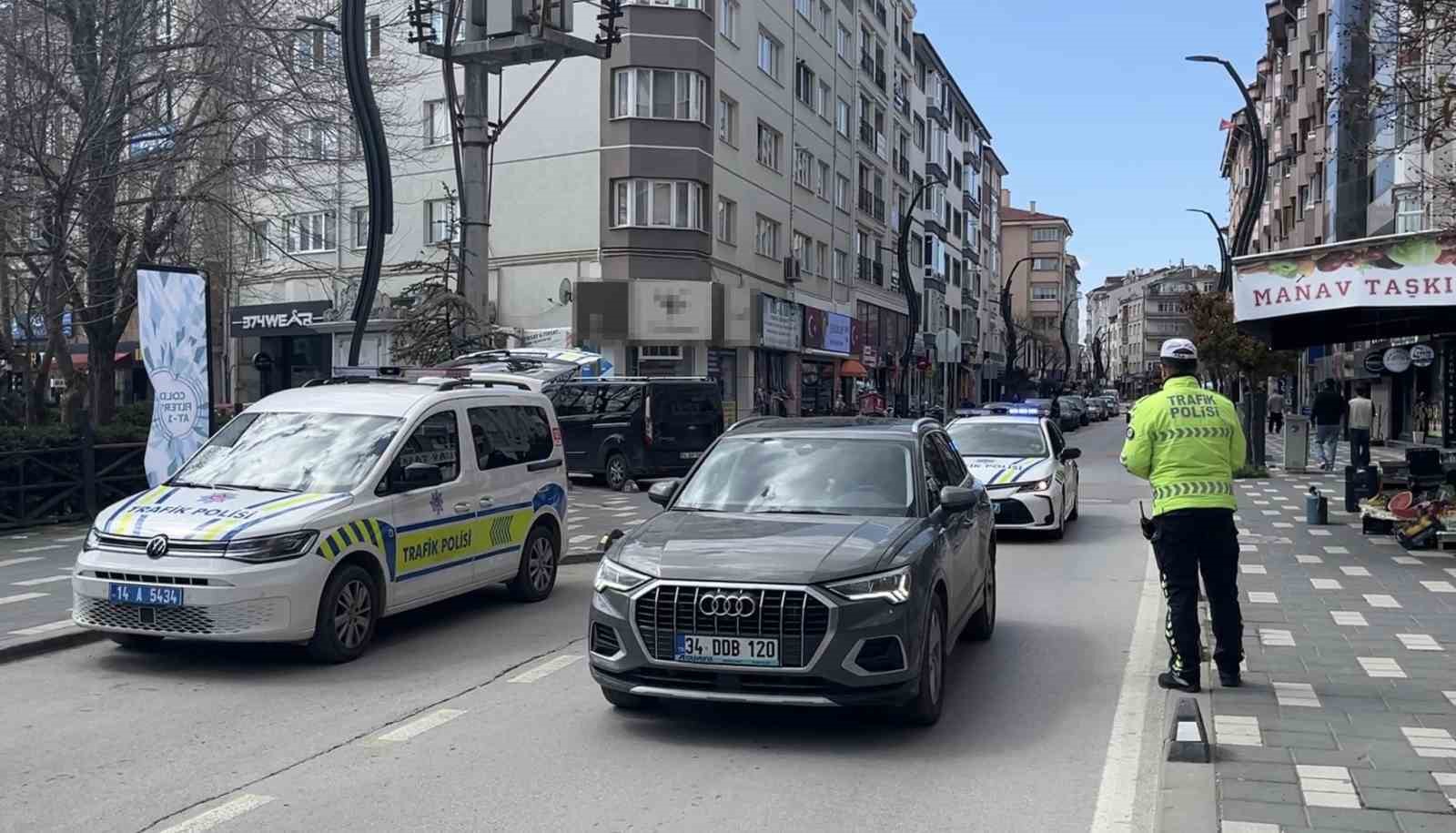 boluda-trafik-polisleri-denetimleri-sikilastirdi