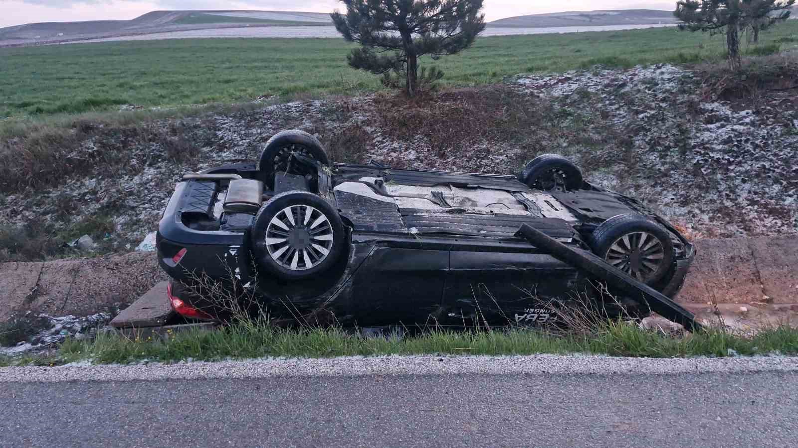 corumda-ayni-noktada-iki-farkli-trafik-kazasi-1-olu-3-yarali