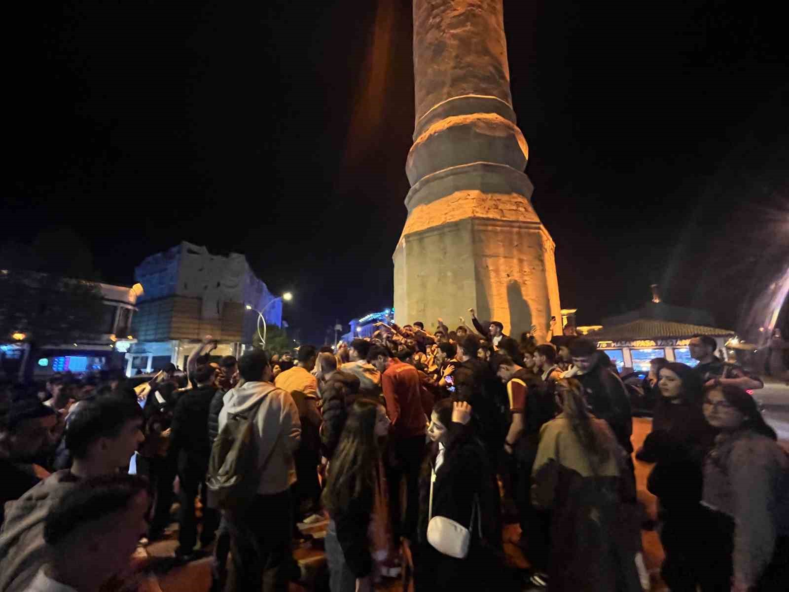 Kutlamaların Coşkusu