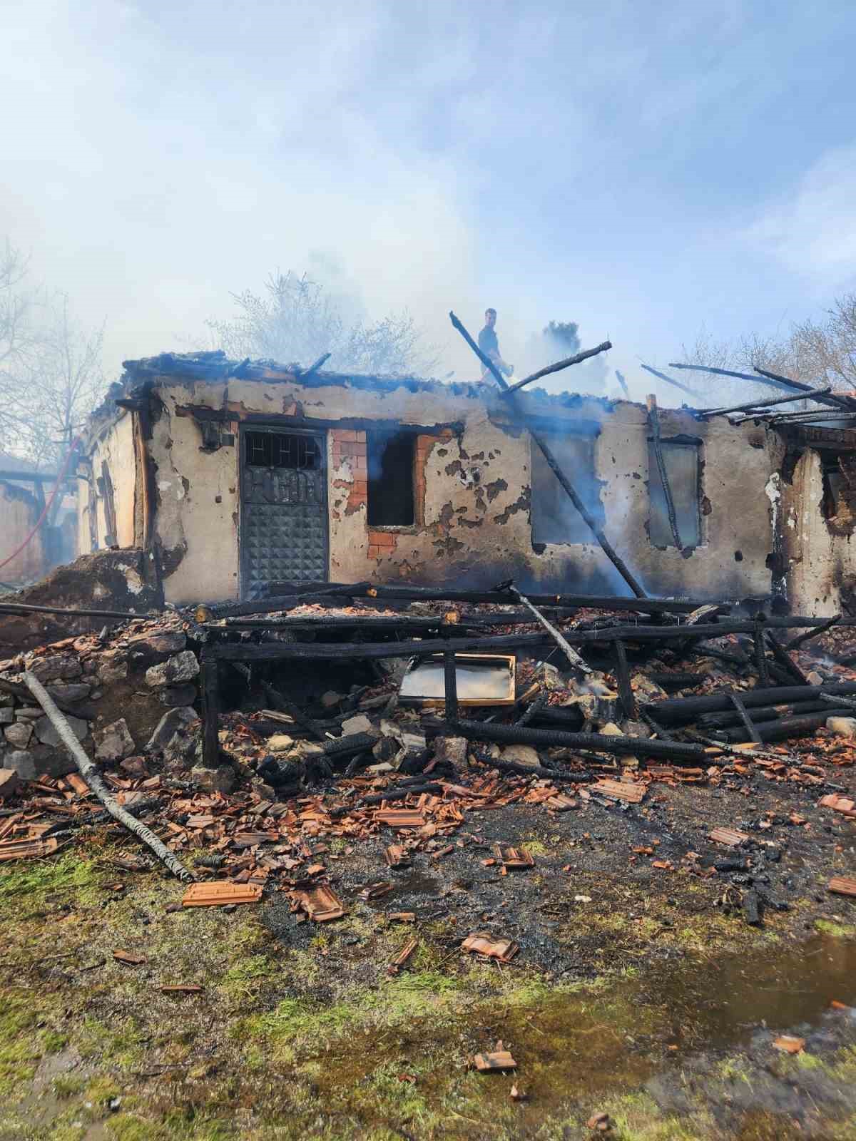 corumda-metruk-ev-yangini