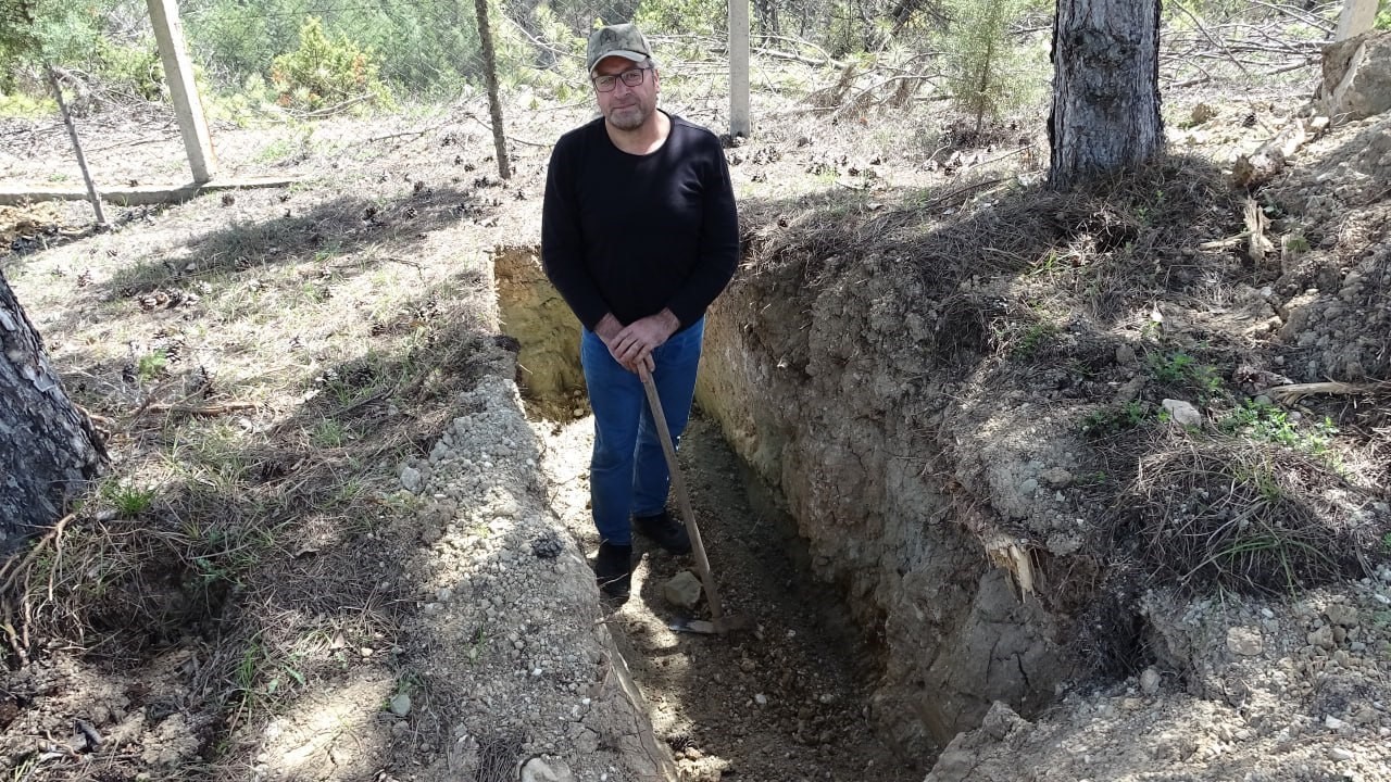 dokuz-kez-olumden-dondu-mezarini-kazmaya-basladi