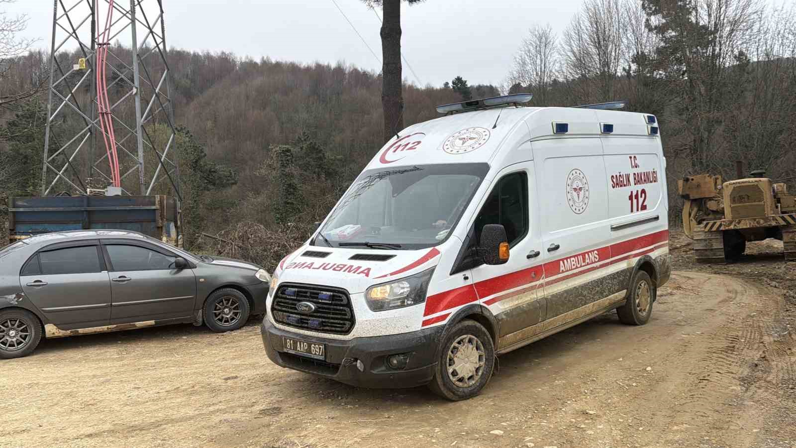 duzcede-dogalgaz-calismasi-sirasinda-heyelan-1-olu-1-yarali