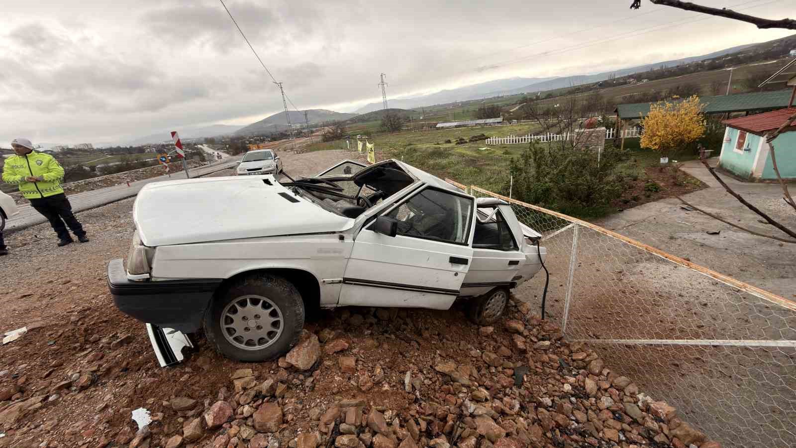 elektrik-diregine-carpan-otomobil-hurdaya-dondu