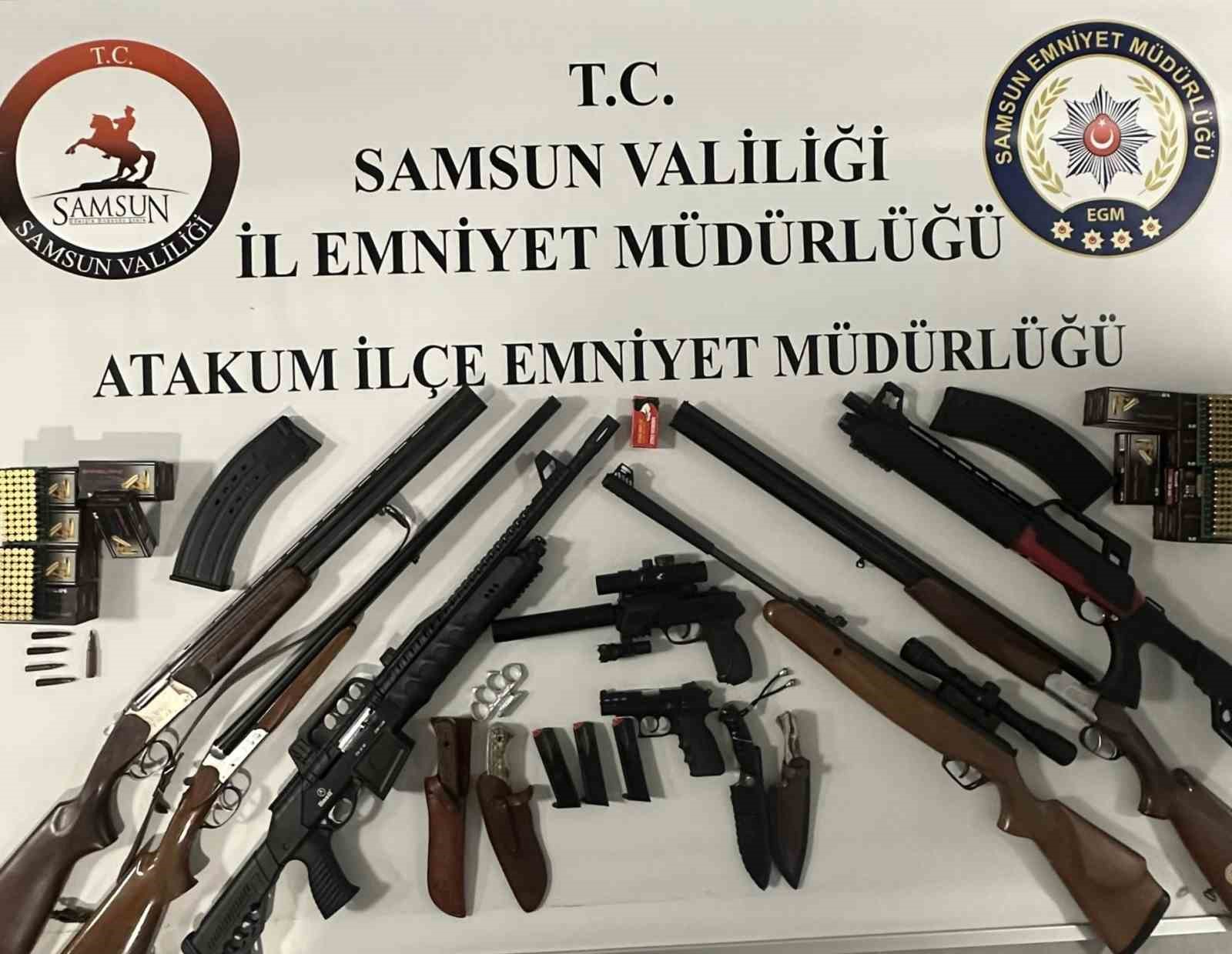 fabrika-mudurunun-evinde-cephanelik-gibi-silah-ve-malzeme-cikti