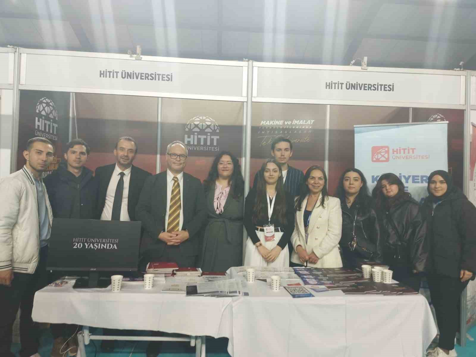 hitit-universitesi-standina-okafta-yogun-ilgi