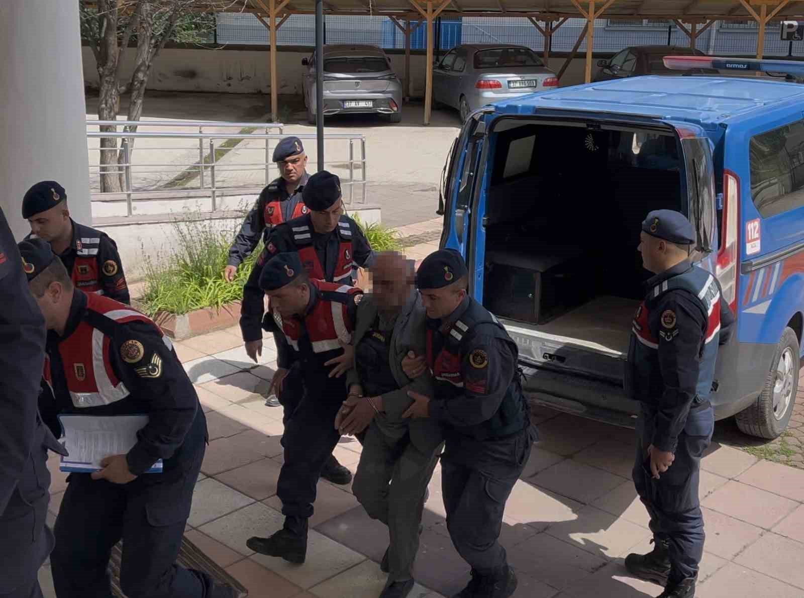 husumetli-oldugu-cifti-olduren-saniga-muebbet-ve-agirlastirilmis-muebbet-cezasi