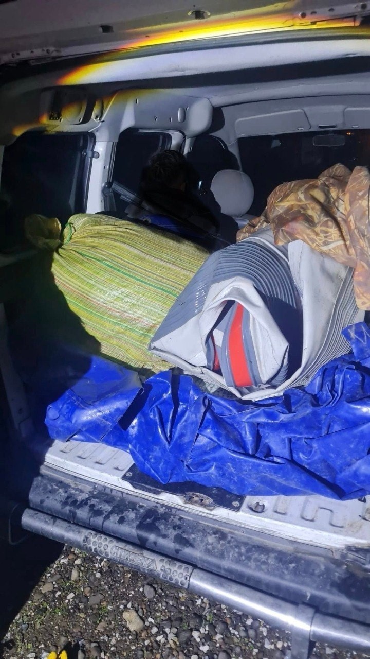 kacak-balik-avi-yapan-sahislar-fotokapana-yakalandi