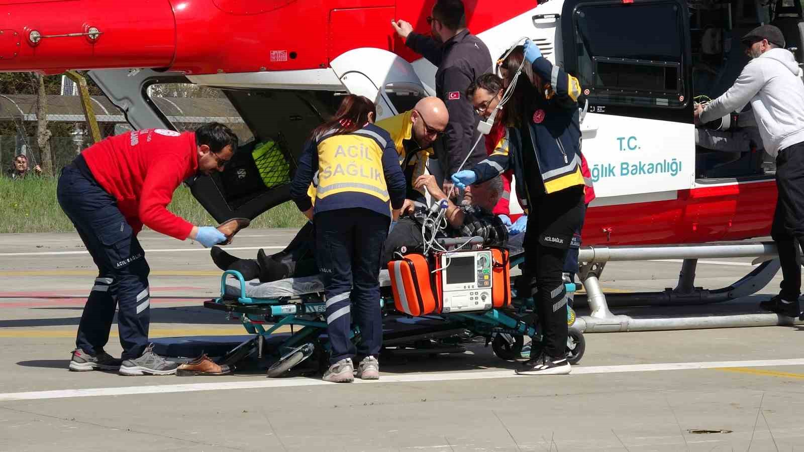 kalp-krizi-geciren-hasta-icin-ambulans-helikopter-zamanla-yaristi