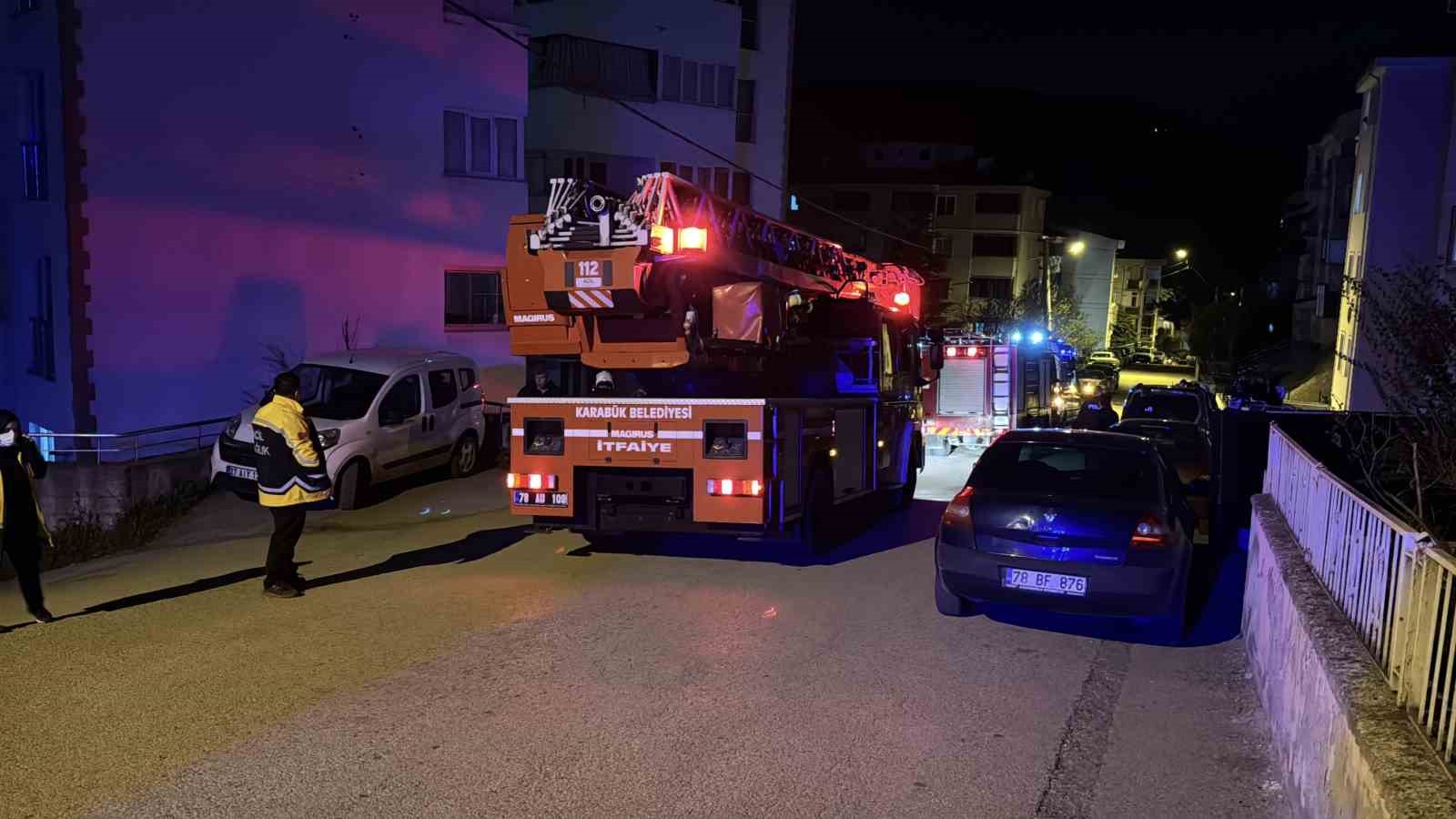 karabukte-kadin-eski-esini-bicakla-yaraladi