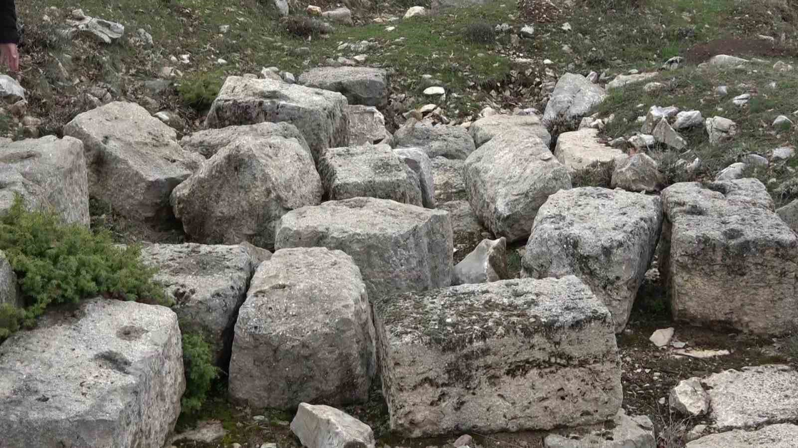 karadenizdeki-tek-zeus-tapinagi-sadece-temel-taslari-kaldi