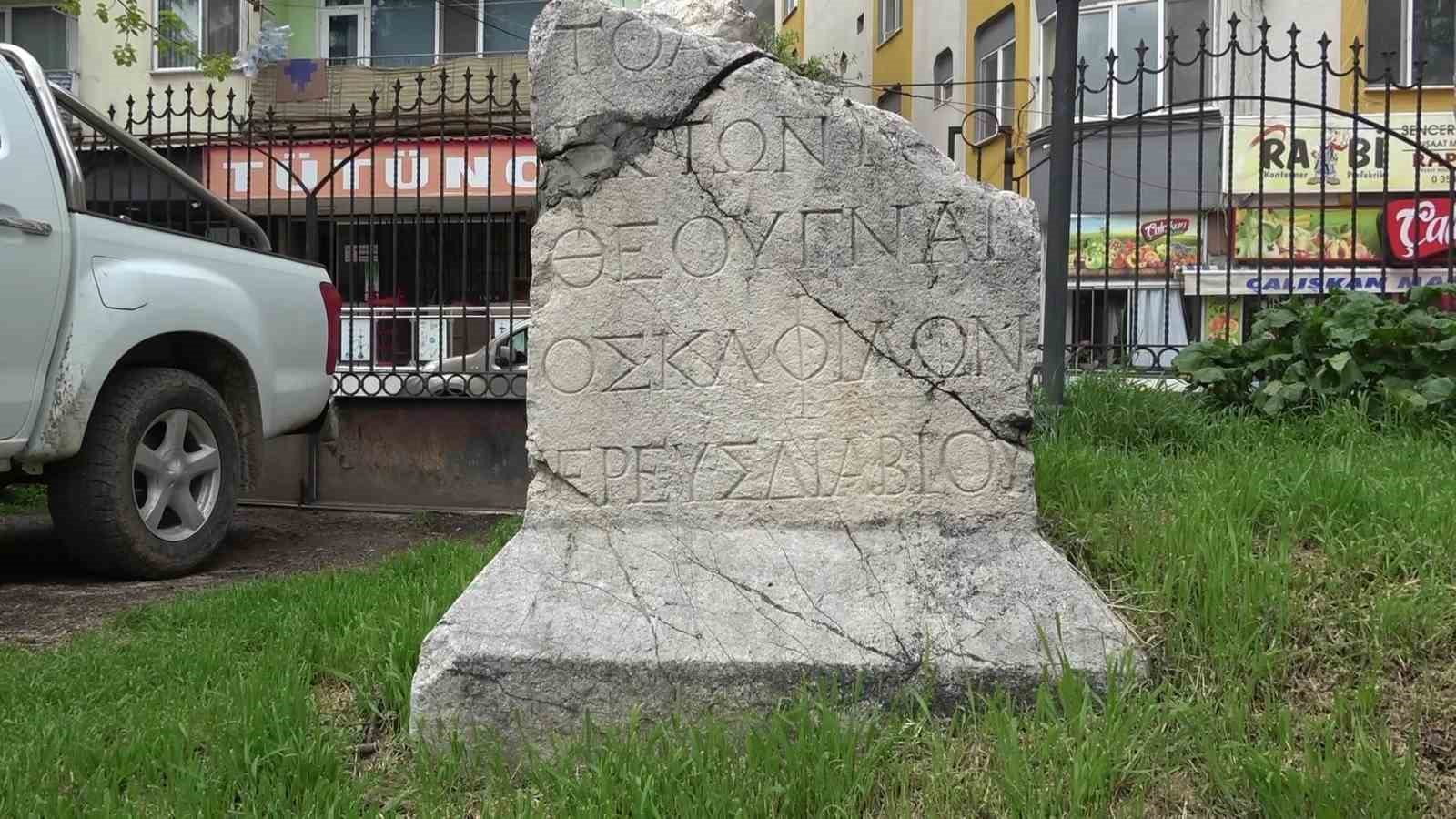 karadenizdeki-tek-zeus-tapinagi-sadece-temel-taslari-kaldi