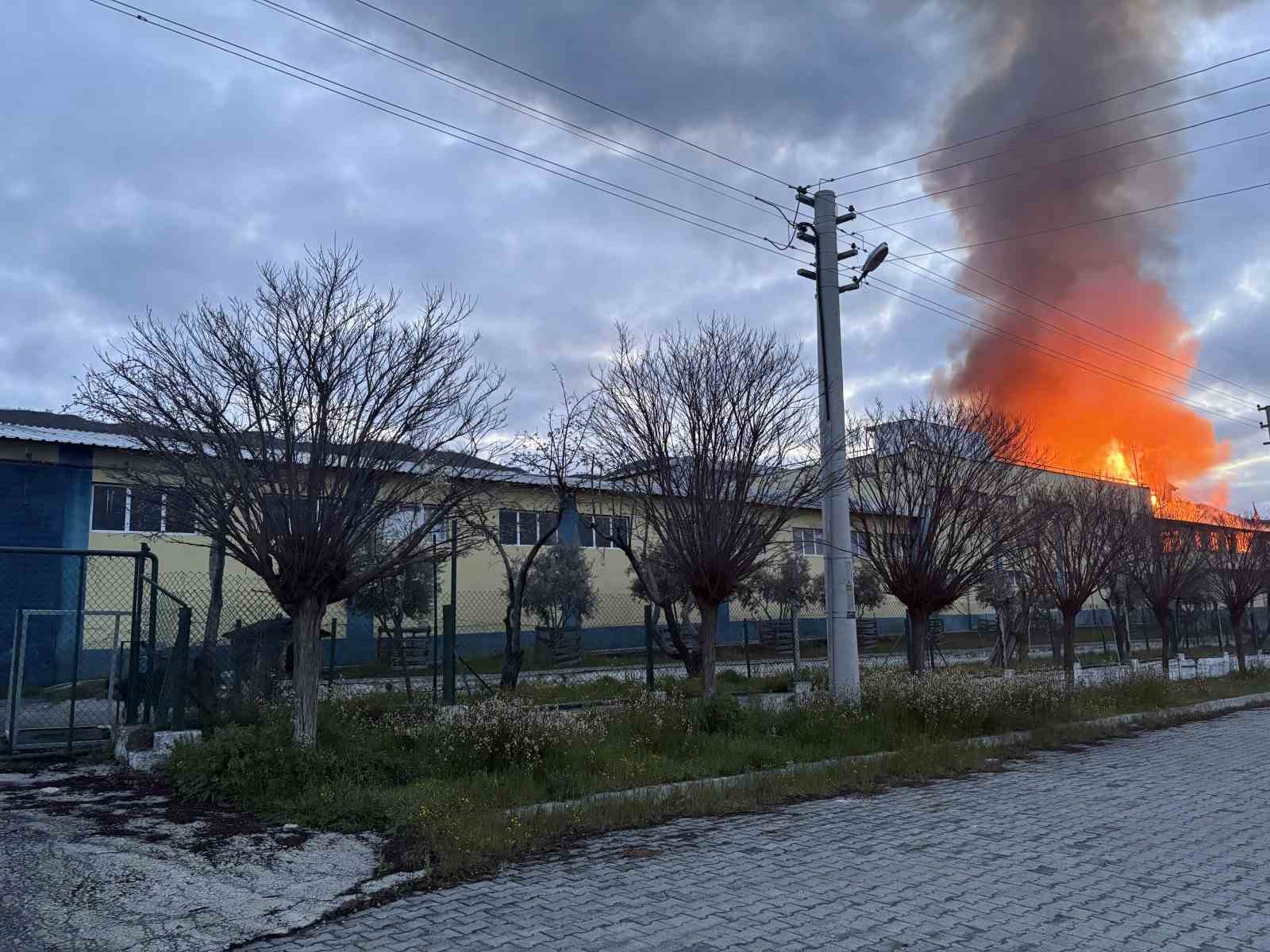 kastamonuda-fabrika-yangini