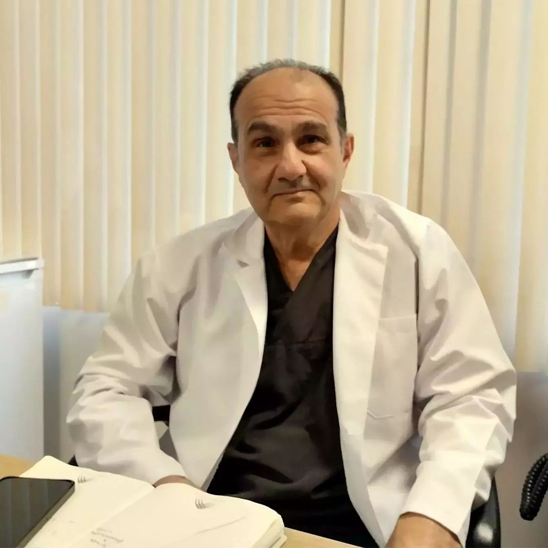 kilo-vermek-icin-hastaneye-giden-cocugun-karnindan-35-kiloluk-kist-cikti