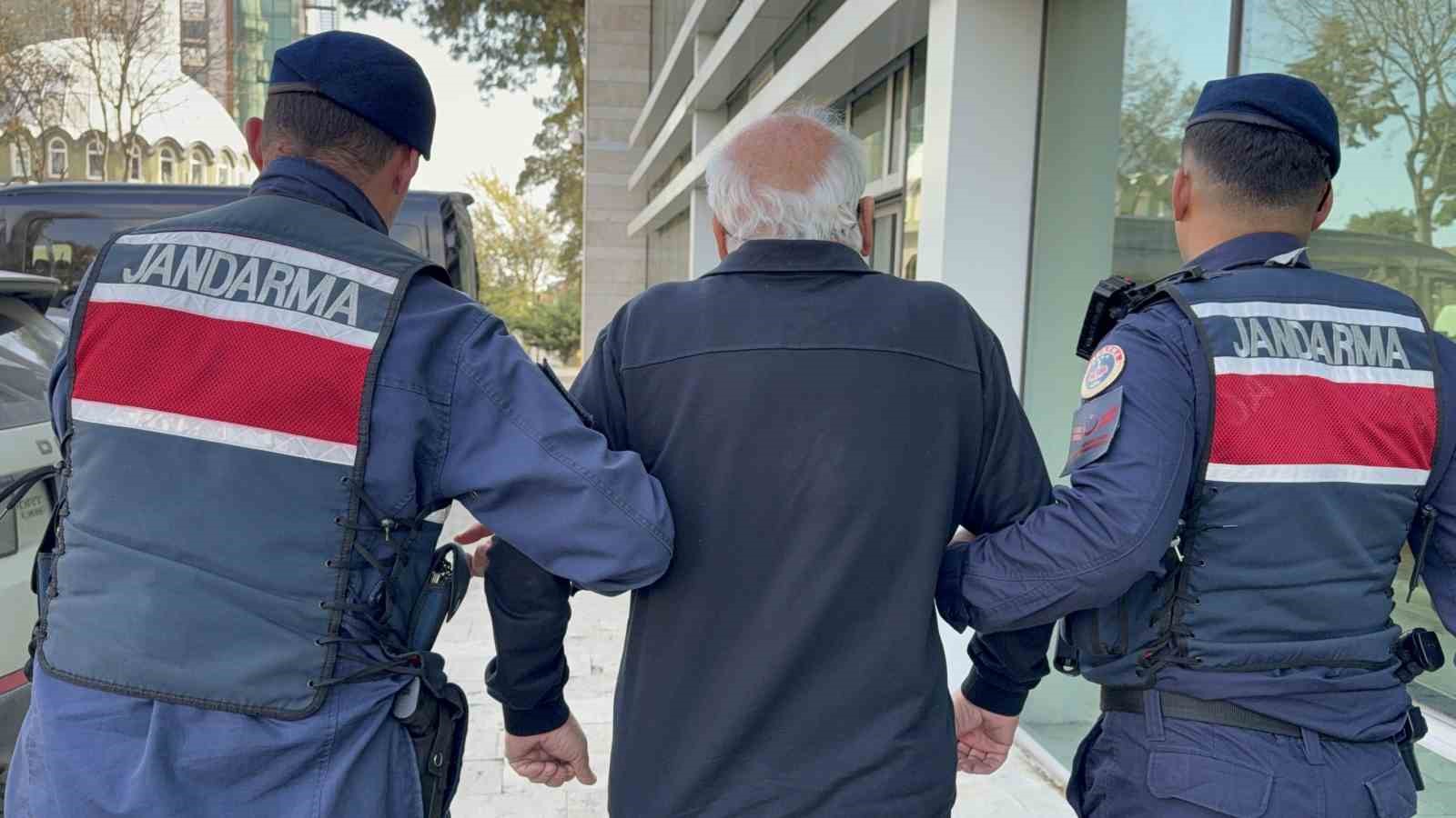 komsuyu-tufekle-tehdit-eden-yasli-adam-gozaltina-alindi