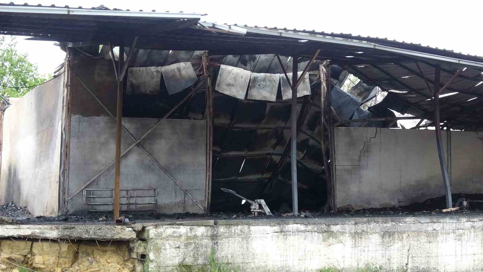 muz deposundaki yangın hasarı 3