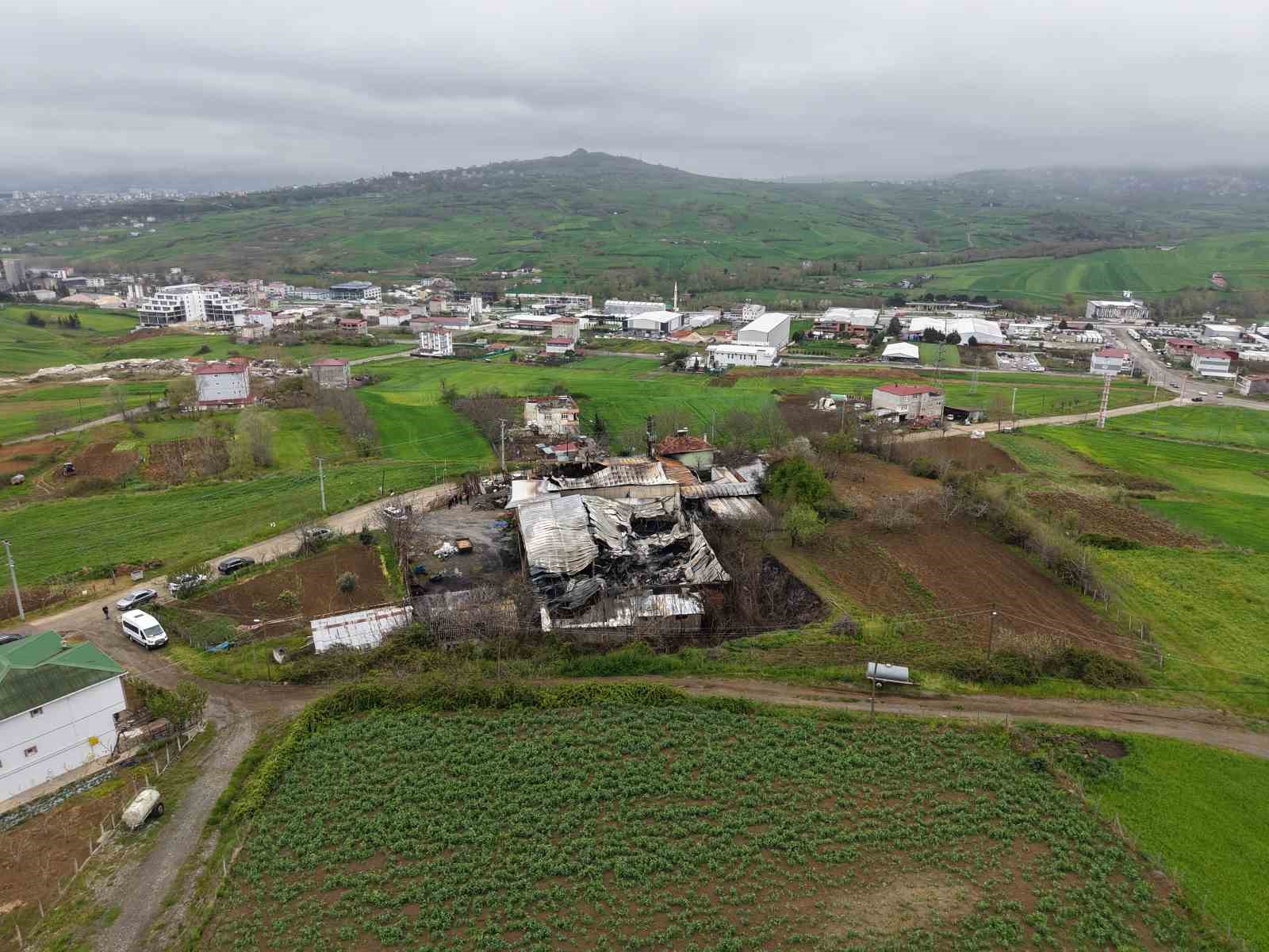 muz deposundaki yangın hasarı 6