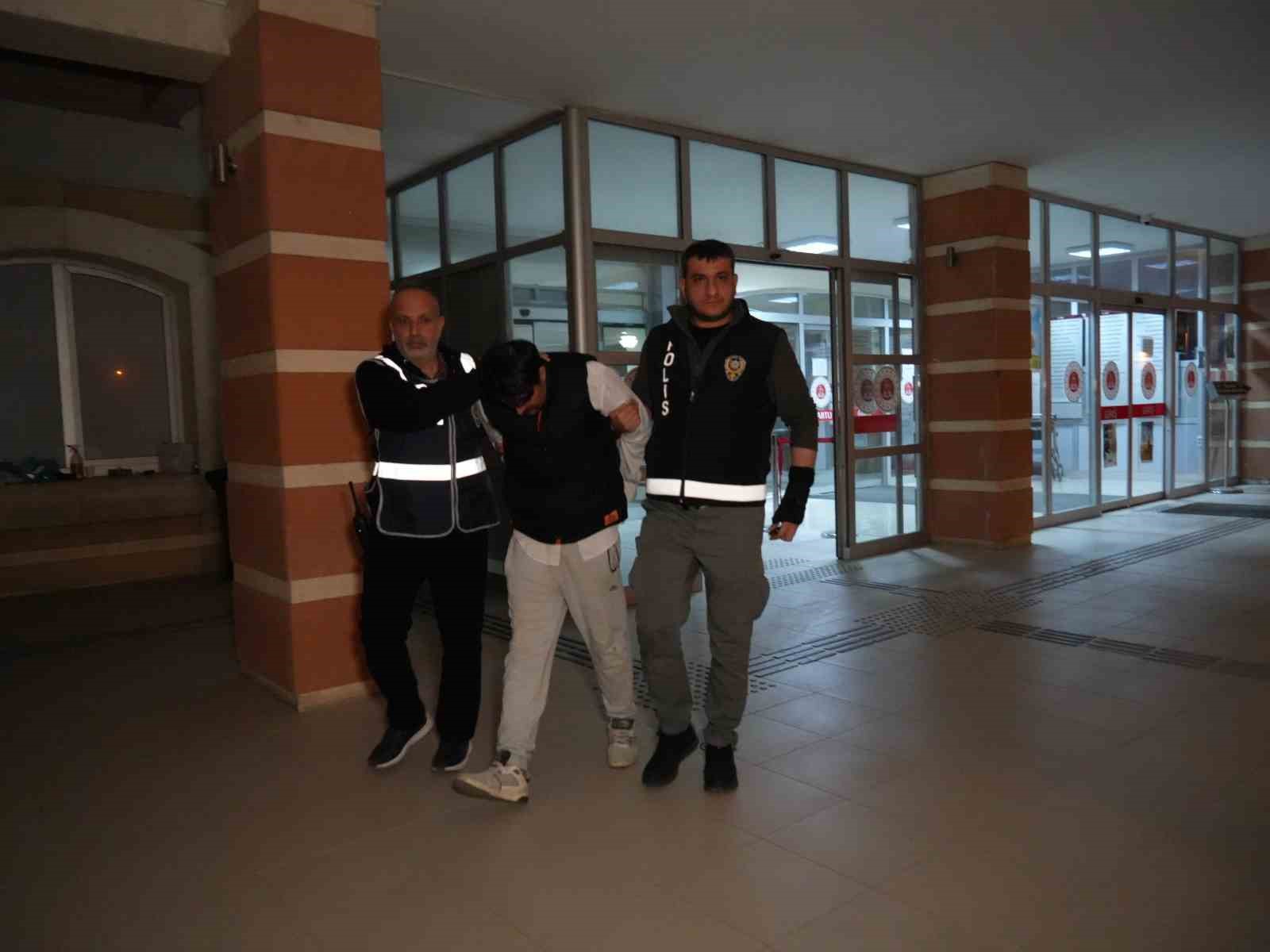 oldurdugu-hamile-esinin-cesediyle-10-gun-ayni-evde-yasayan-koca-tek-hatirladigim-8-gun-boyunca-esimin-cesediyle-uyumusum