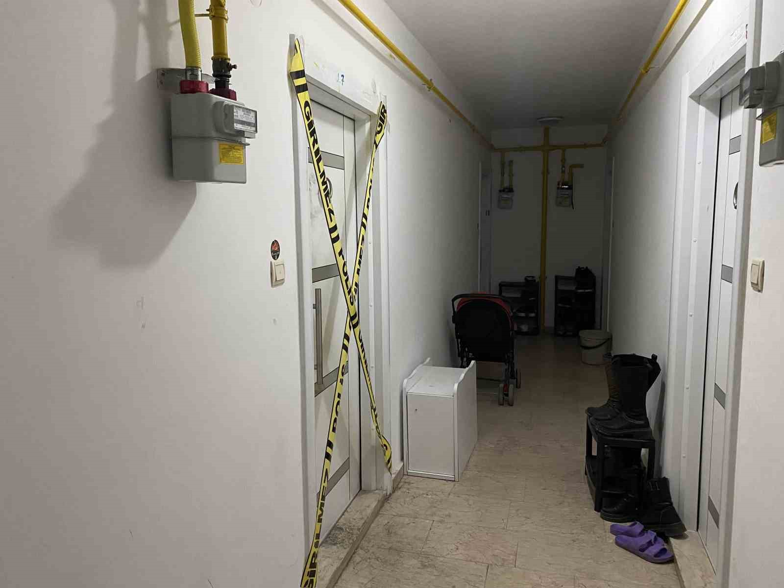 oldurdugu-hamile-esinin-cesediyle-10-gun-ayni-evde-yasayan-koca-tek-hatirladigim-8-gun-boyunca-esimin-cesediyle-uyumusum