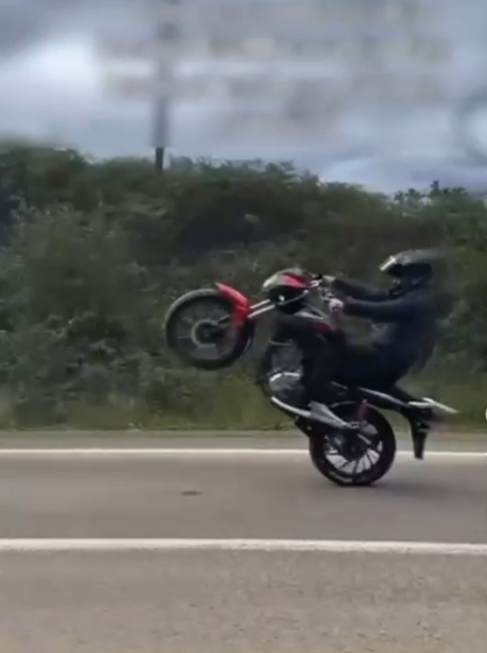 orduda-tehlikeli-motosiklet-kullanan-surucuye-72-bin-lira-ceza