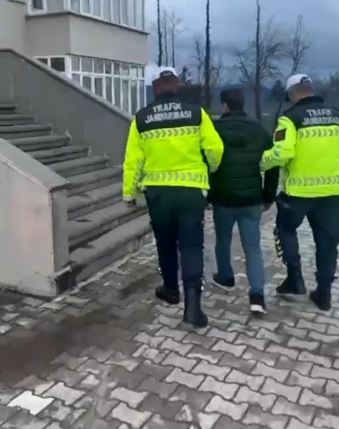 orduda-tehlikeli-motosiklet-kullanan-surucuye-72-bin-lira-ceza