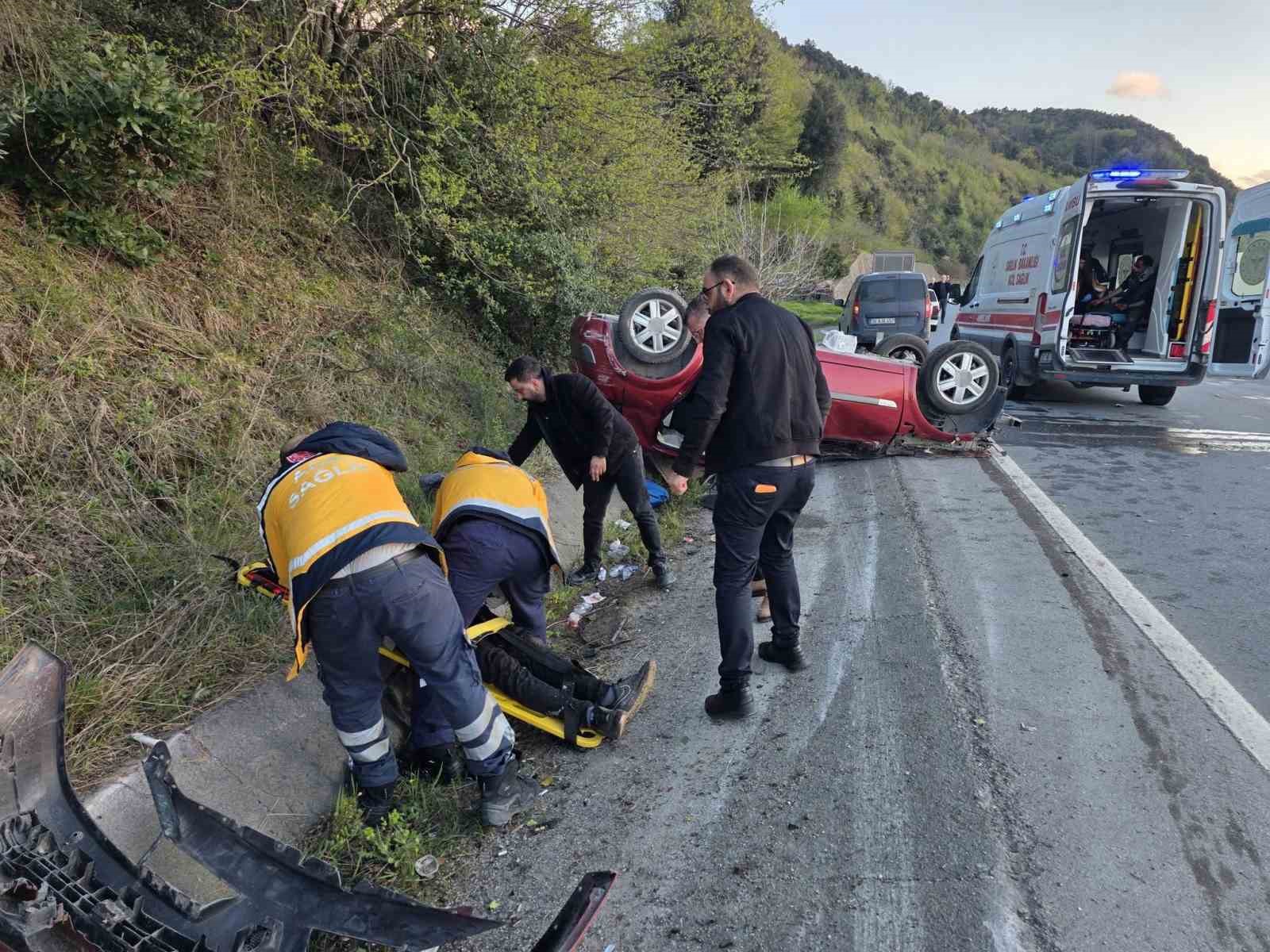 orman-bolge-mudurlugu-gorevlilerini-tasiyan-arac-takla-atti-3-yarali