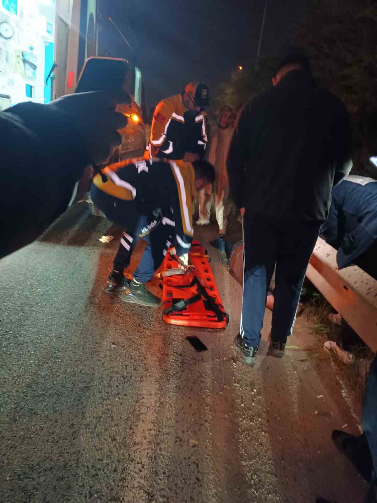 otomobilin-carptigi-yaya-agir-yaralandi