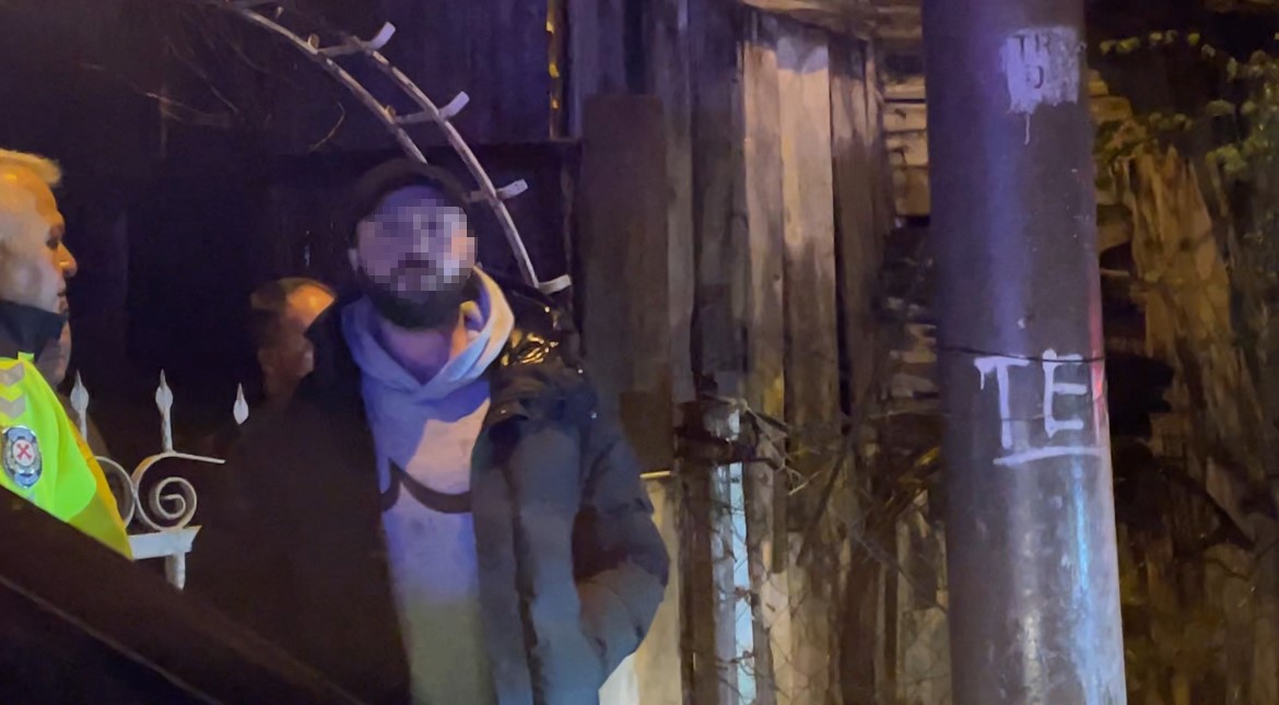 polisten-kacan-ehliyetsiz-surucu-hirsini-gazeteciden-cikartti-260-bin-lira-ceza